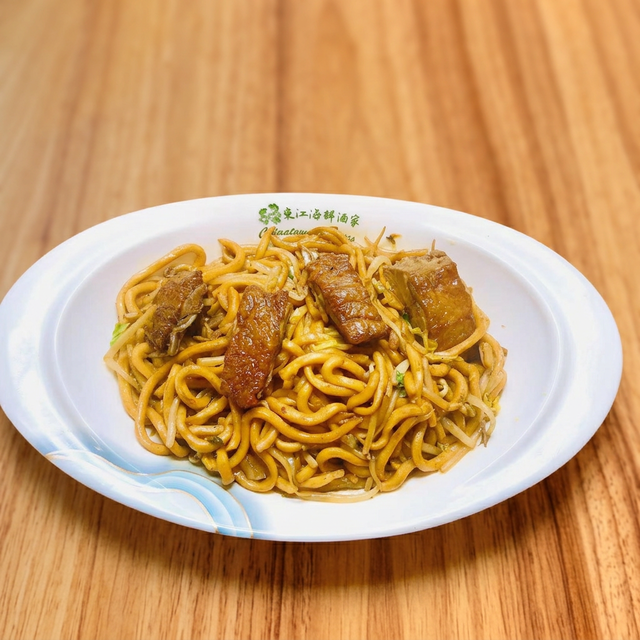 甲炒拉 Roast Duck Fried Noodle.
