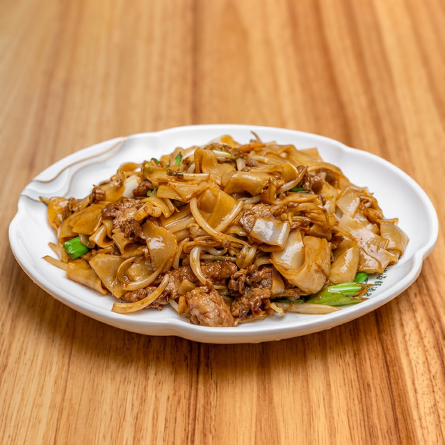 干炒牛河 Beef Chow Foon.