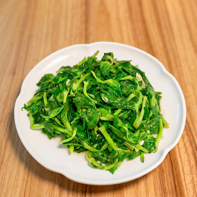 V8 大蒜豆苗 Sautéed Green Leaf with Garlic.